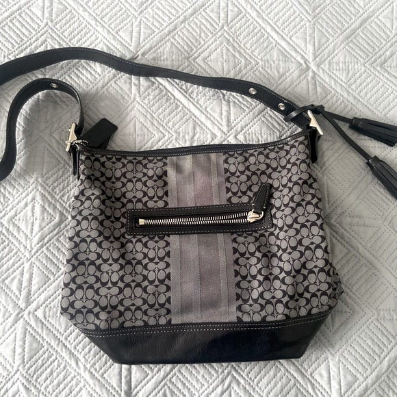 Authentic Coach. Excellent Condition! - Picture 8 of 8